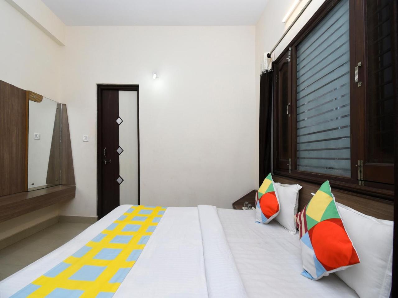 Elegant 1Br Stay In Mount Abu Central Exterior photo