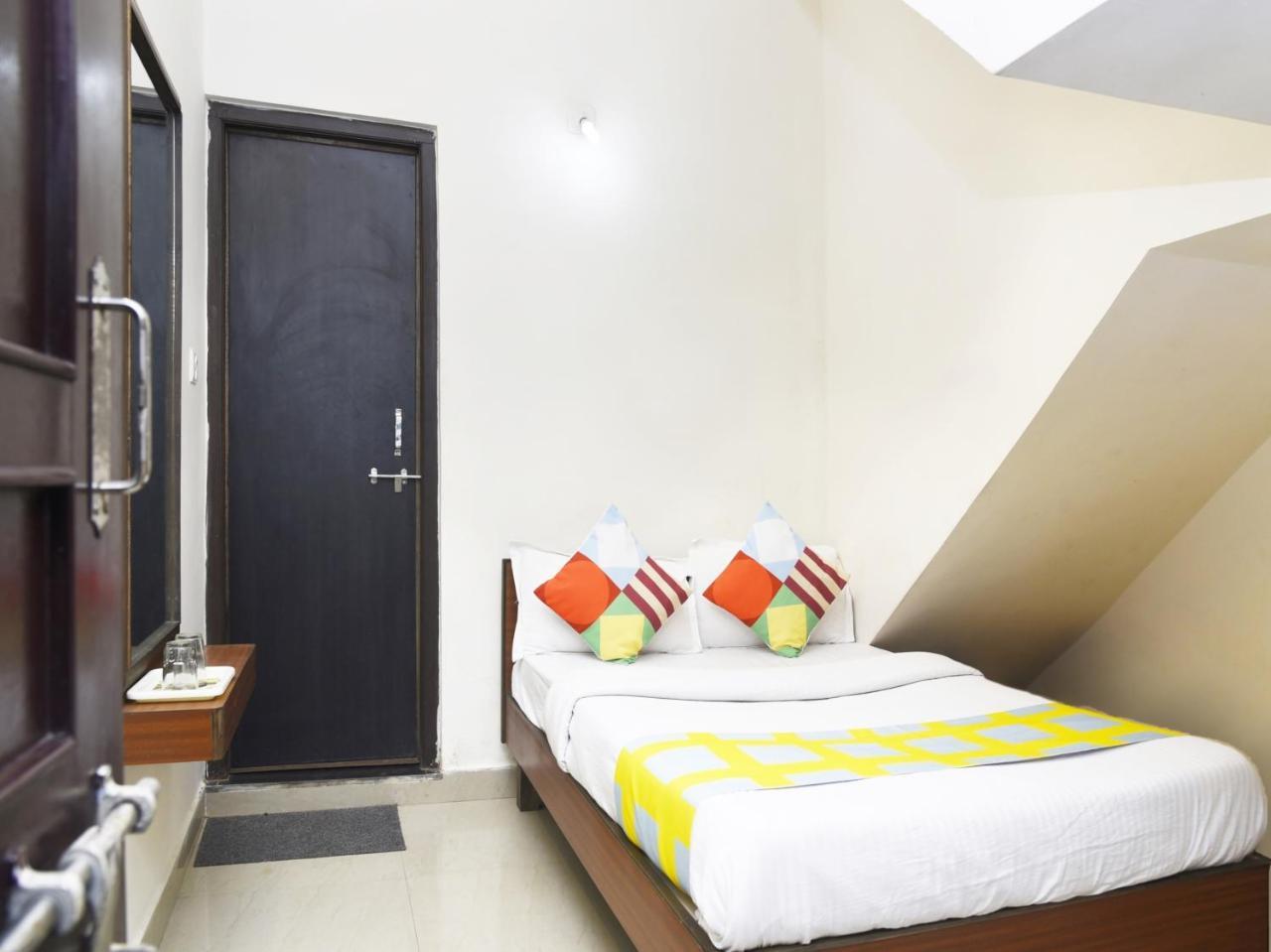 Elegant 1Br Stay In Mount Abu Central Exterior photo